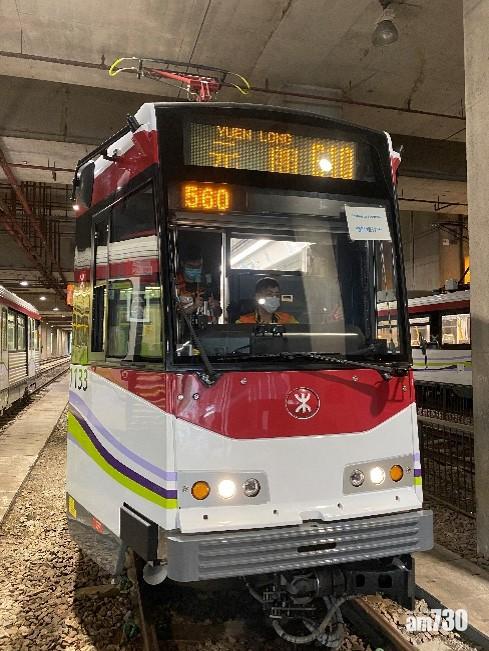 2輛新一代輕鐵列車周二啟程 初期以拖卡形式行駛610及751綫　