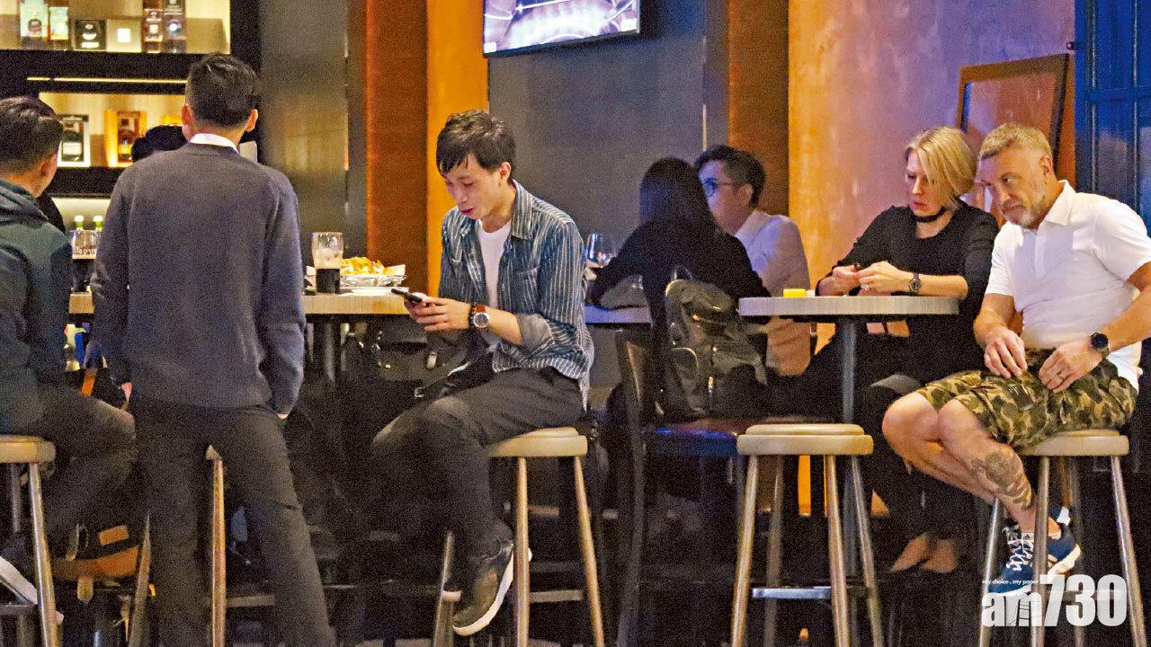 3日增221確診 歌舞群組引爆第四波 收緊防疫力推「安心」二維碼