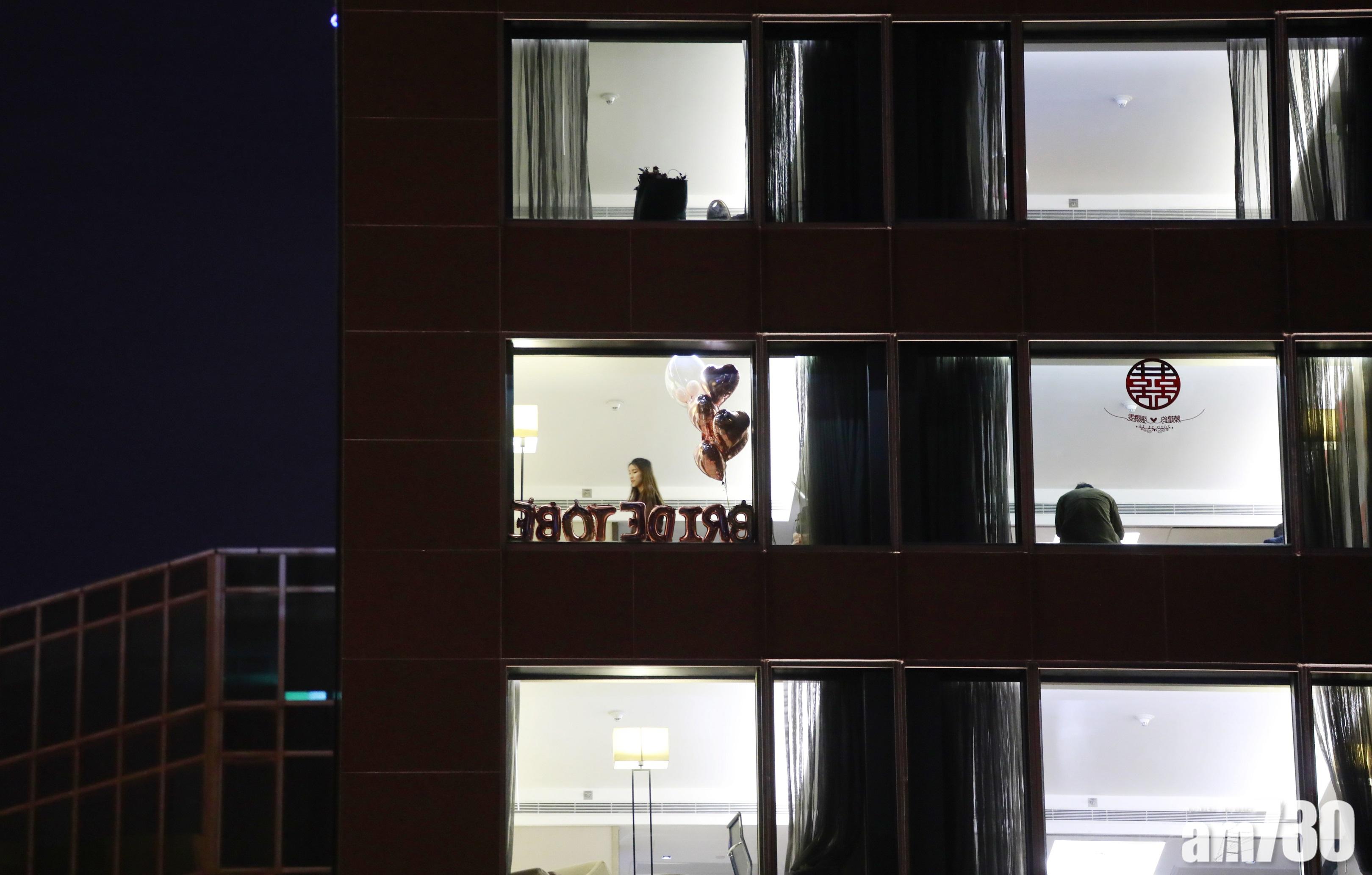 【新冠肺炎】酒店客房最多4人　婚禮儀式朝8晚5上限20人