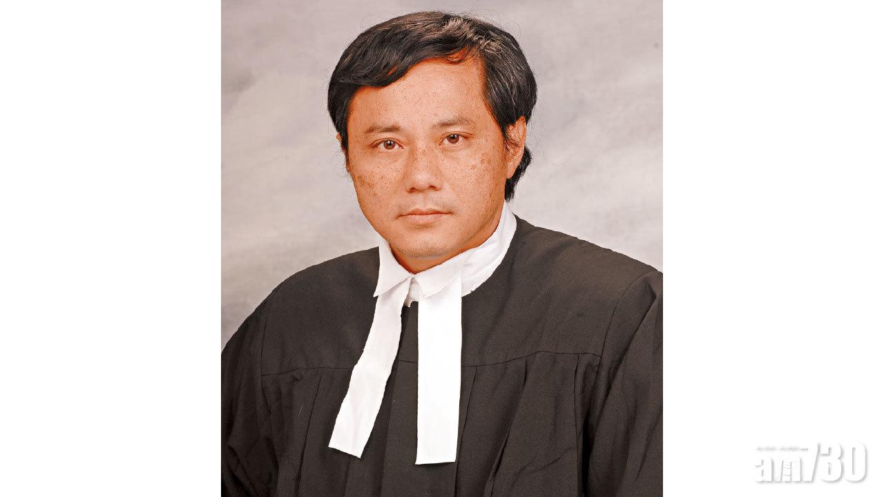 法官審案指黃背心記者屬暴動 趕黃口罩旁聽人士出庭