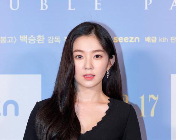 Red Velvet Irene銀幕看自己感害羞