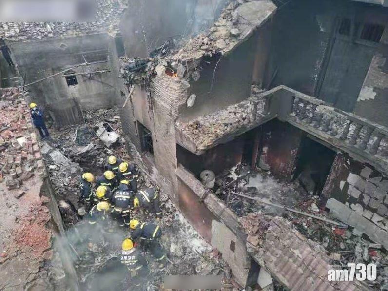 江西人工增雨飛機墜民居起火 機上5人全遇難