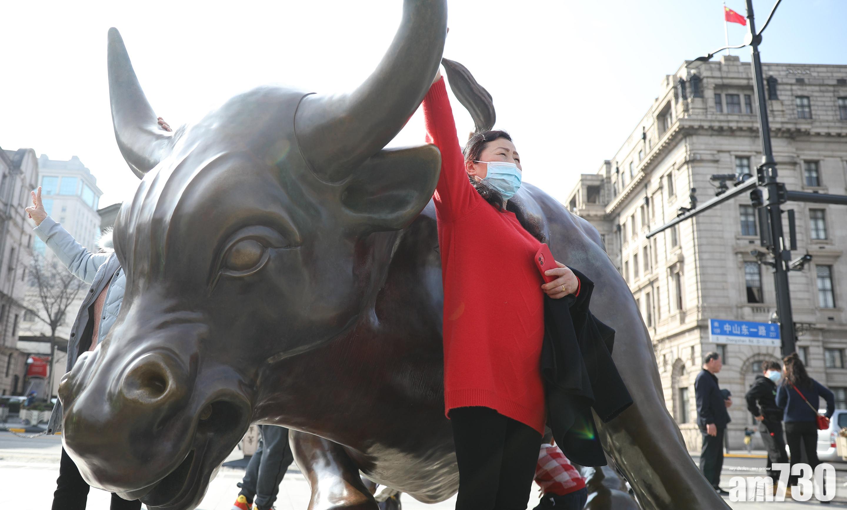 內地股市｜滬深股市反彈 滬指近高位收