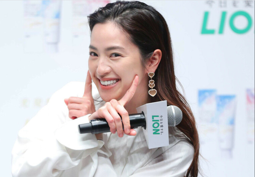 中村杏為笑容保持牙齒潔白