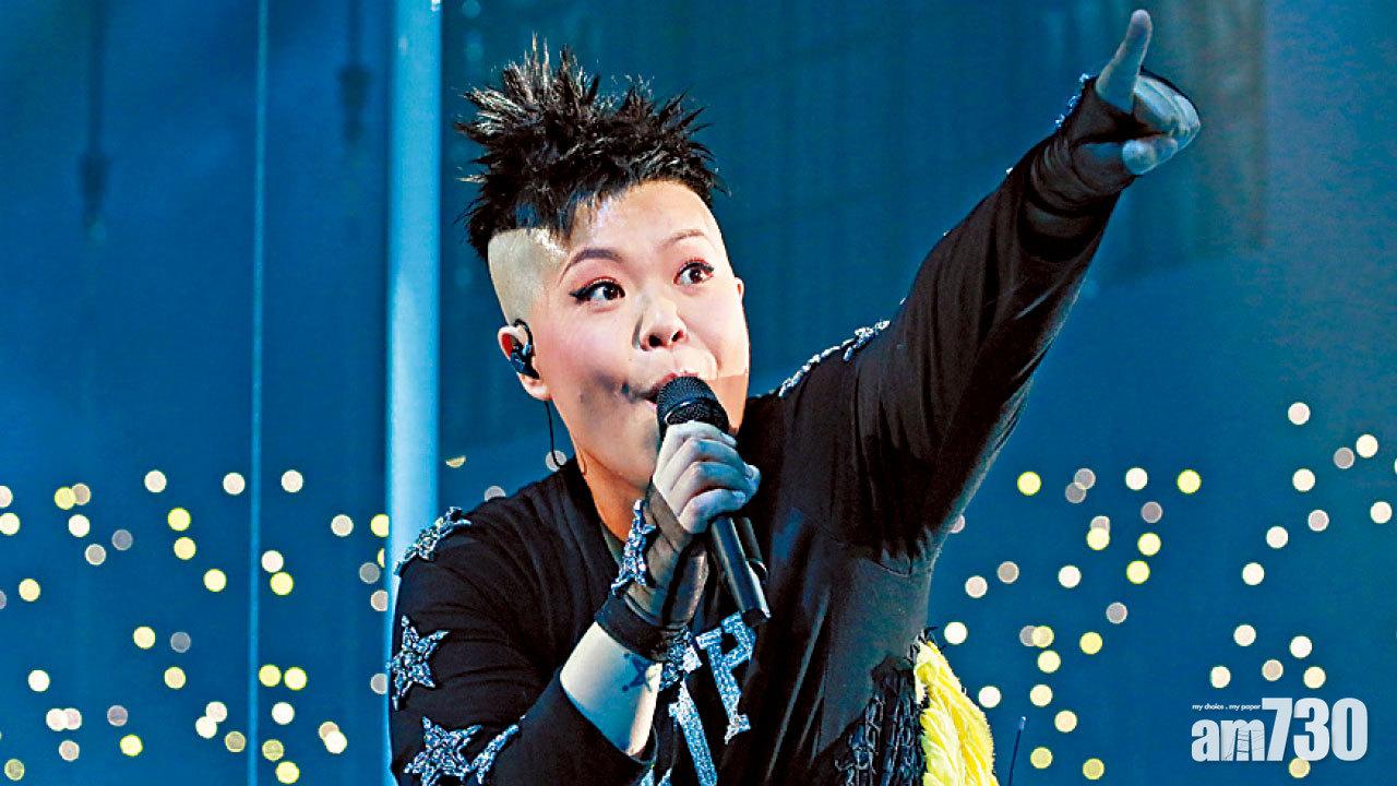 林二汶獻唱《再聚》悼故友 盧凱彤父母到場支持