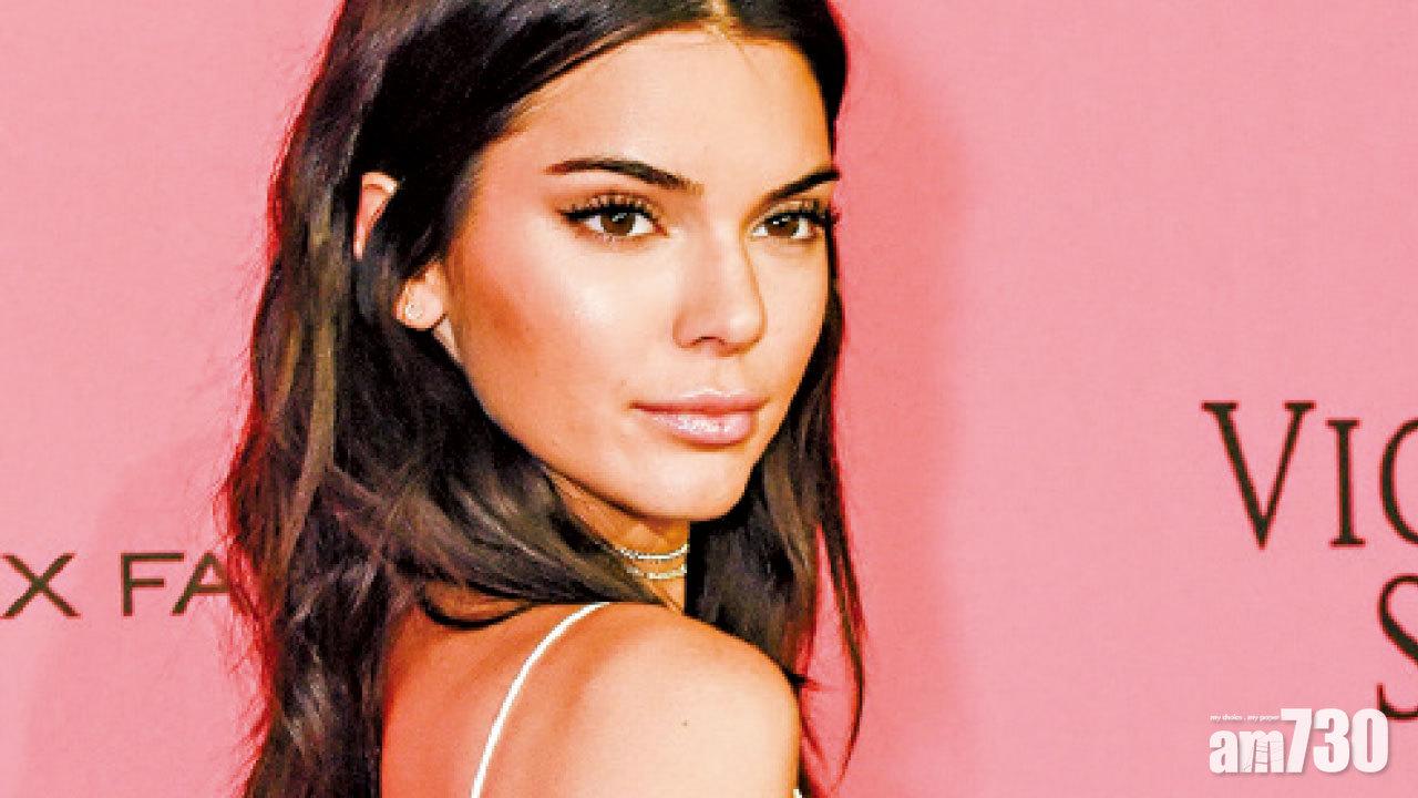 名模Kendall遭狂迷入屋裸泳