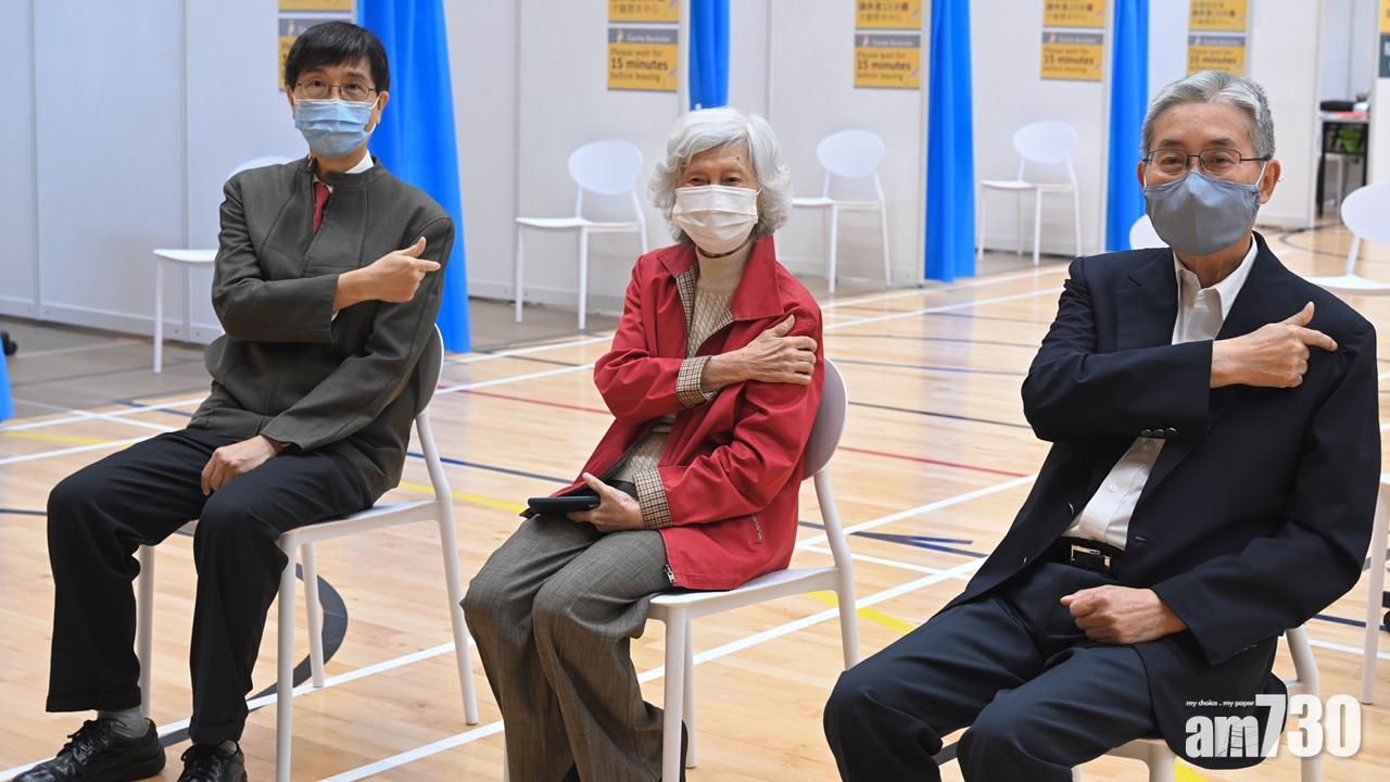 新冠疫苗｜袁國勇等多名醫學界人士接種第二劑復必泰