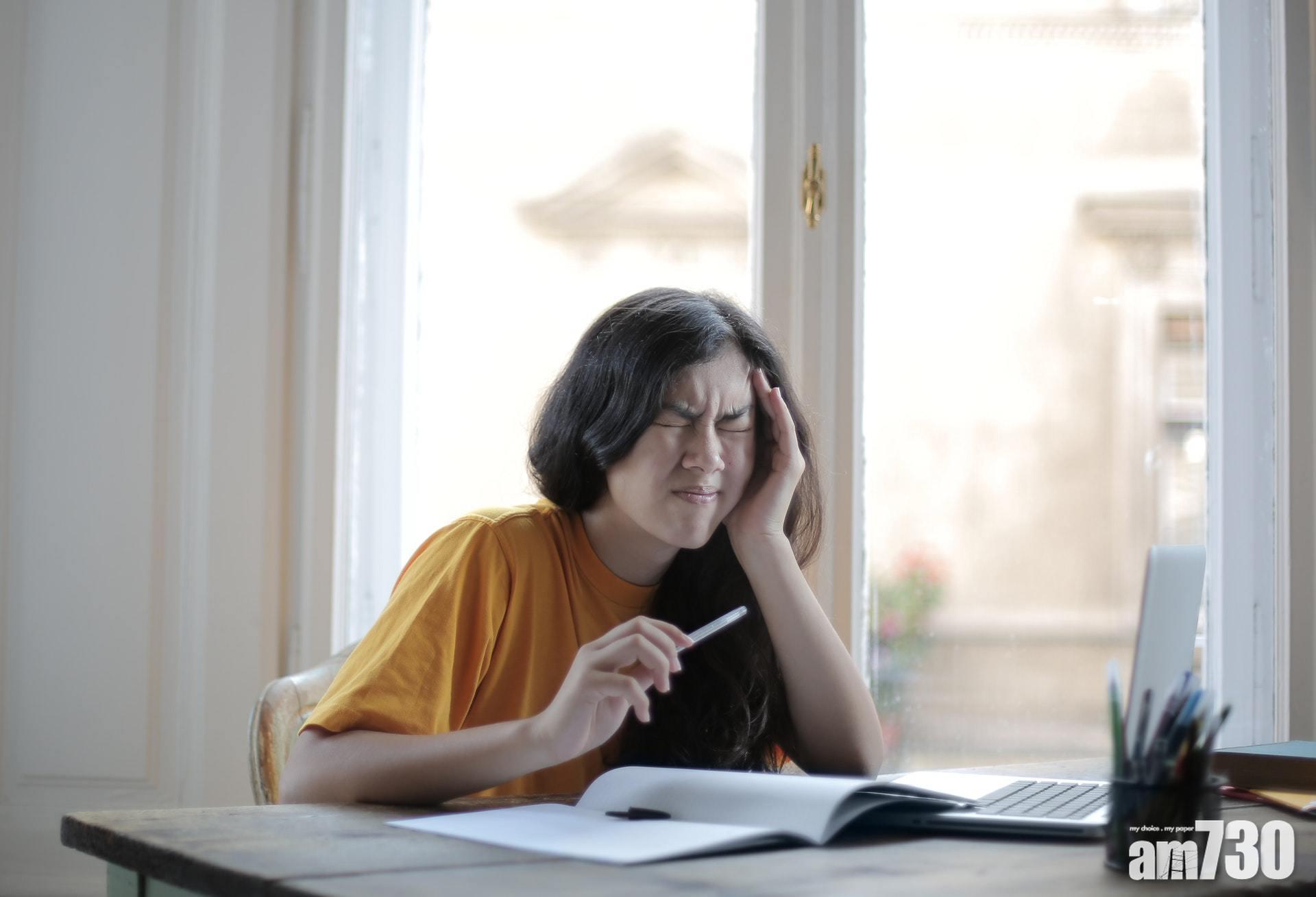 網上熱話｜又有神奇工作紙　網民：係咪爸爸「打」媽媽？