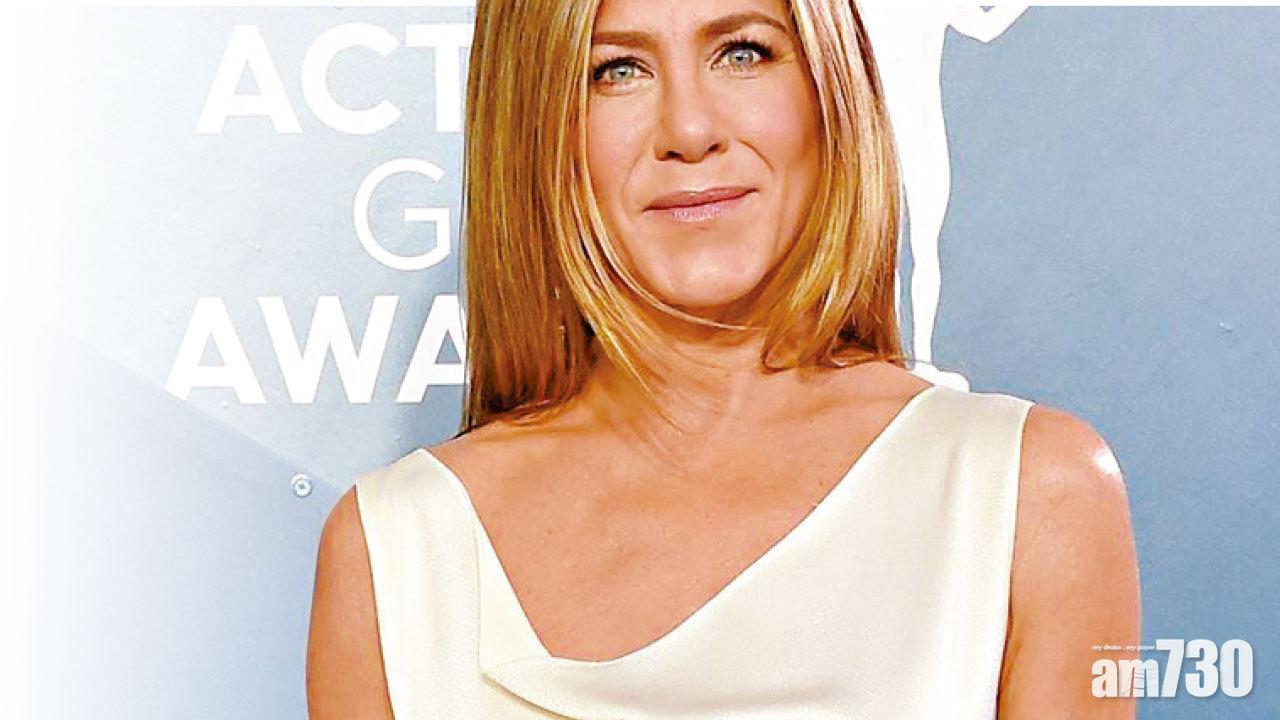 珍妮花否認領養兒童