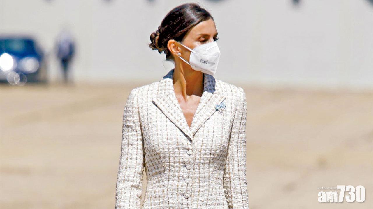 西班牙王后翻着15前年Chanel素裙高雅環保