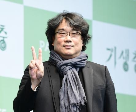 奉俊昊製作深海動畫電影