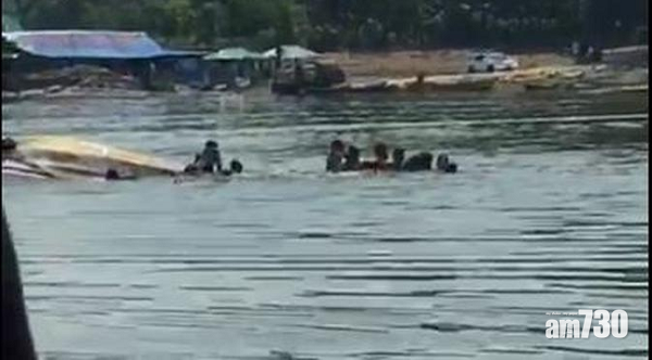 奪命自拍｜印尼20遊客湧往一邊自拍致沉船9死  駕船者僅13歲