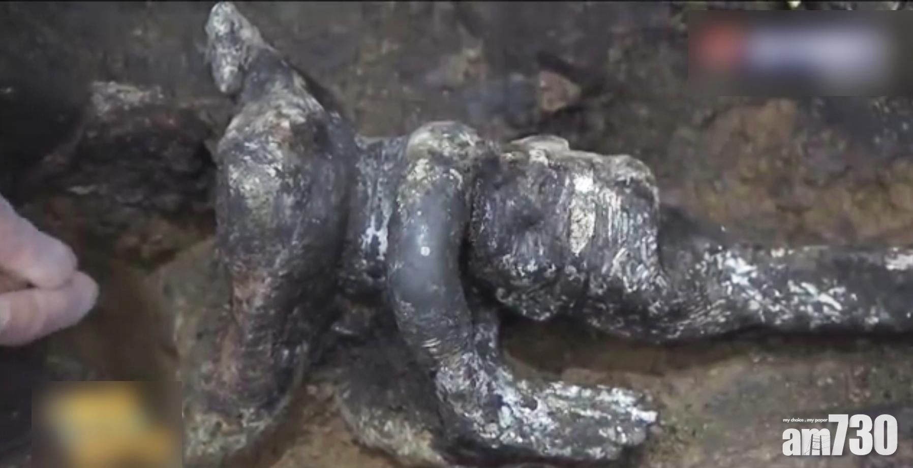 三星堆考古｜新發現3件扭頭跪坐人像 網民：古蜀TFboys！