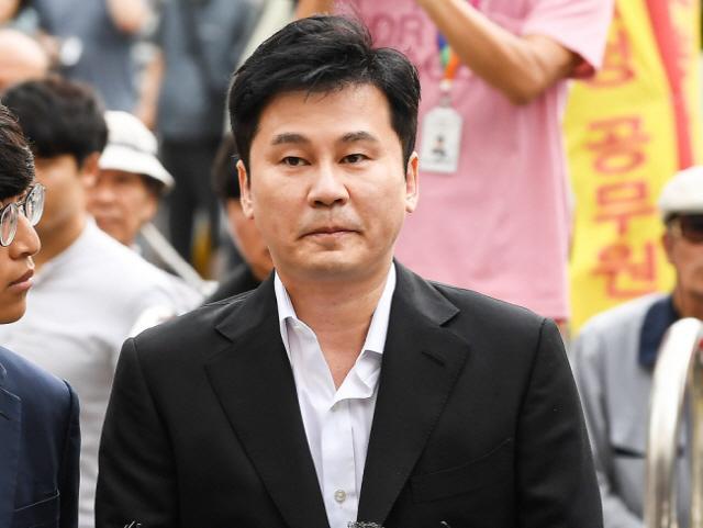 BLACKPINK前老闆梁鉉錫 恐嚇證人被起訴