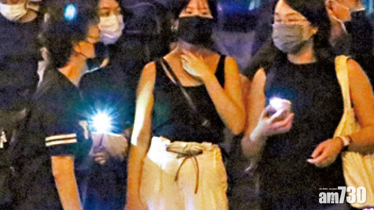 六四32 區議員派燭悼念收警告