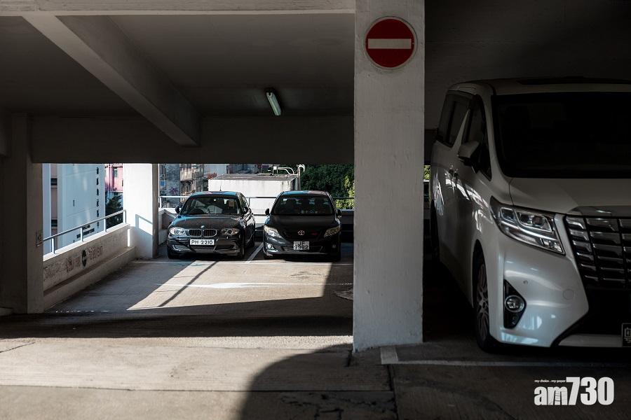 有車冇位泊｜本港車輛車位比例跌至1.01　一類車需兩架車爭一個位