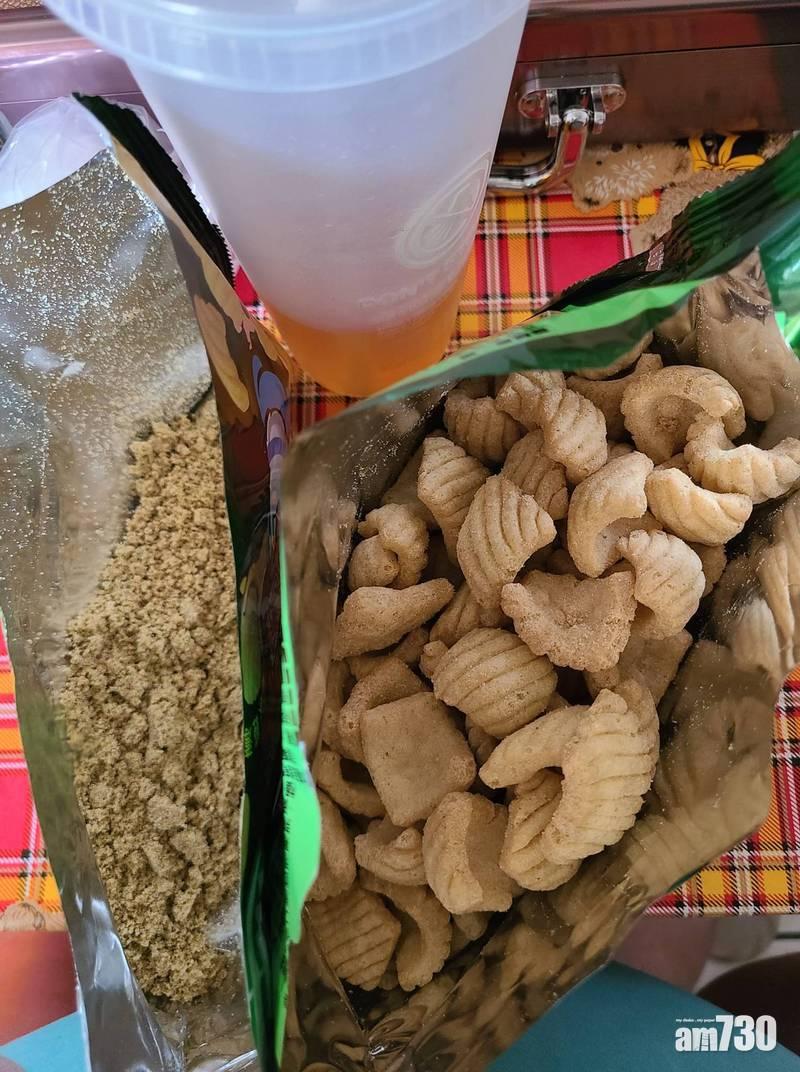 網民買餅乾打開後發現全是餅碎 無奈自嘲「好像中藥粉」