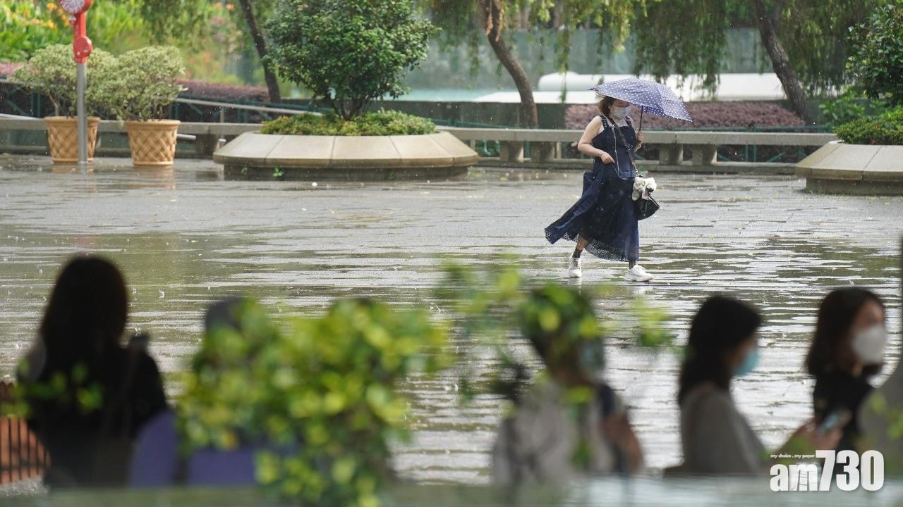 出門帶遮｜天文台：未來一兩日有大驟雨及狂風雷暴