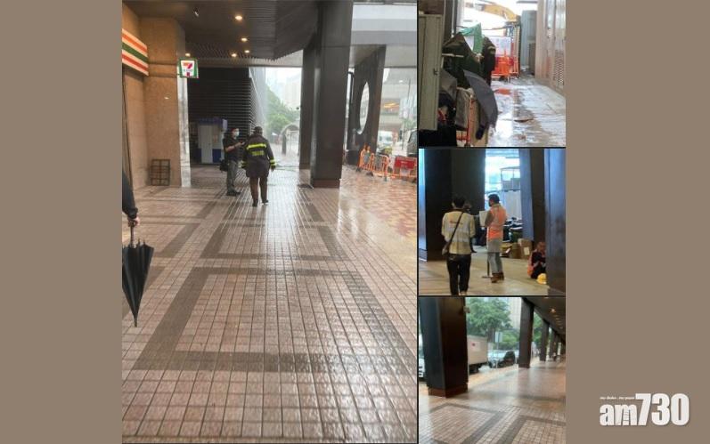 交通督導員雨天下疑只抄橋底違泊車 遭質疑「取易不取難」