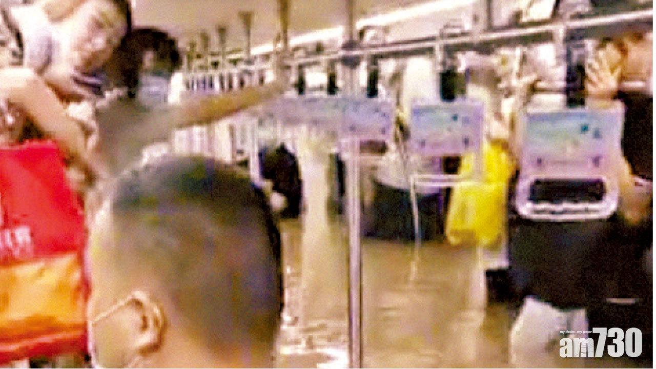暴雨成災 車廂水淹上頸 河南鄭州地鐵乘客險浸死
