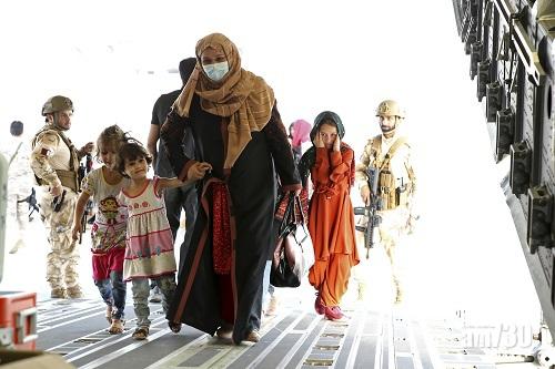 阿富汗局勢｜美國撤軍限期明日屆滿 卡塔爾勢扮演重要角色