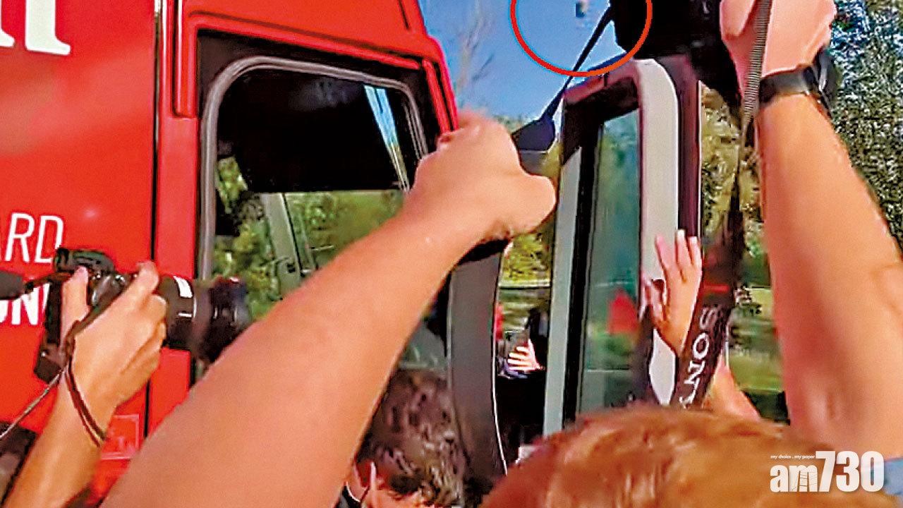 安大略省競選活動遇示威 杜魯多遭掟石仔