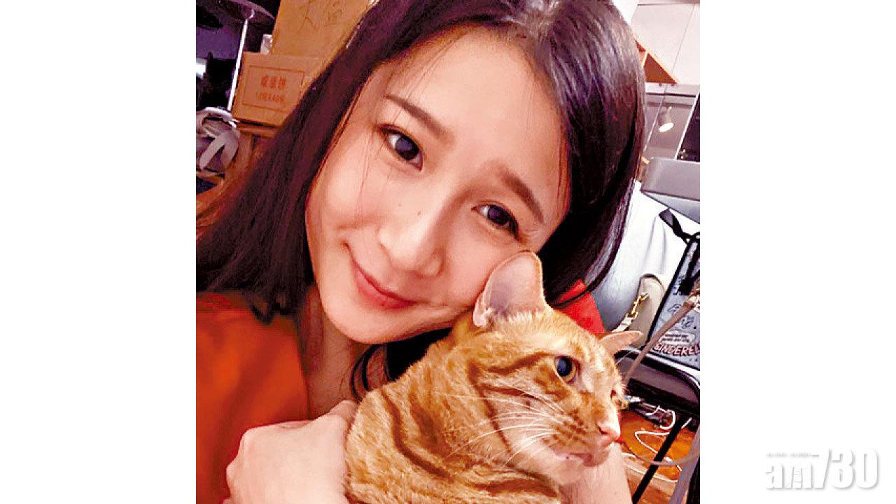 蔡頌思 從草叢執皮皮回家