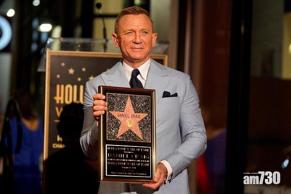 占士邦｜丹尼爾星光大道打手印