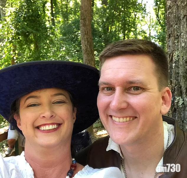 三文治藏核潛艇機密售外國  美國海軍工程師夫婦遭FBI放蛇斷正