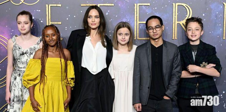 永恆族｜安祖蓮娜女兒再著媽媽舊衫