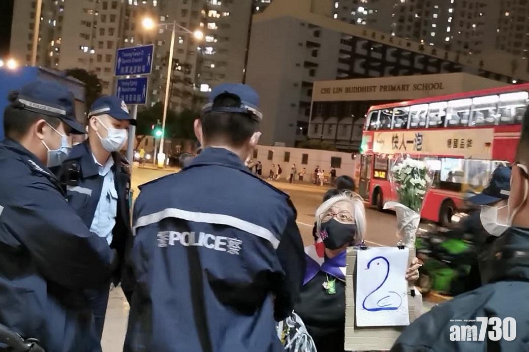 周梓樂逝世｜事隔兩周年　市民晚上到尚德邨悼念