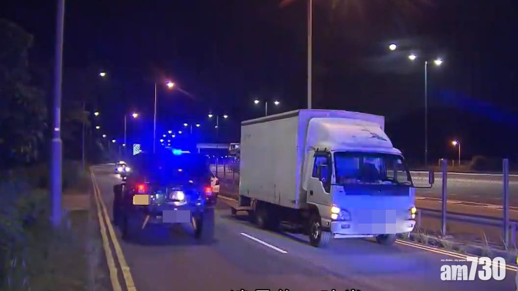 欣澳4名持行街紙南亞漢疑偷渠蓋被捕