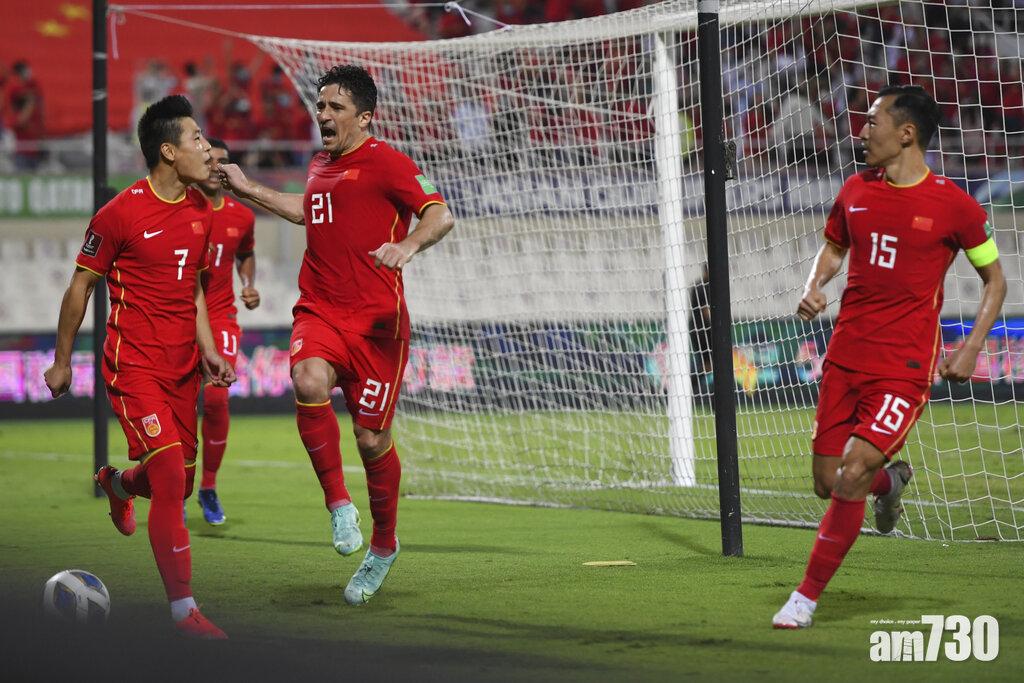 世盃外︱國足12碼迫和澳洲　日本復仇1球勝阿曼升次席