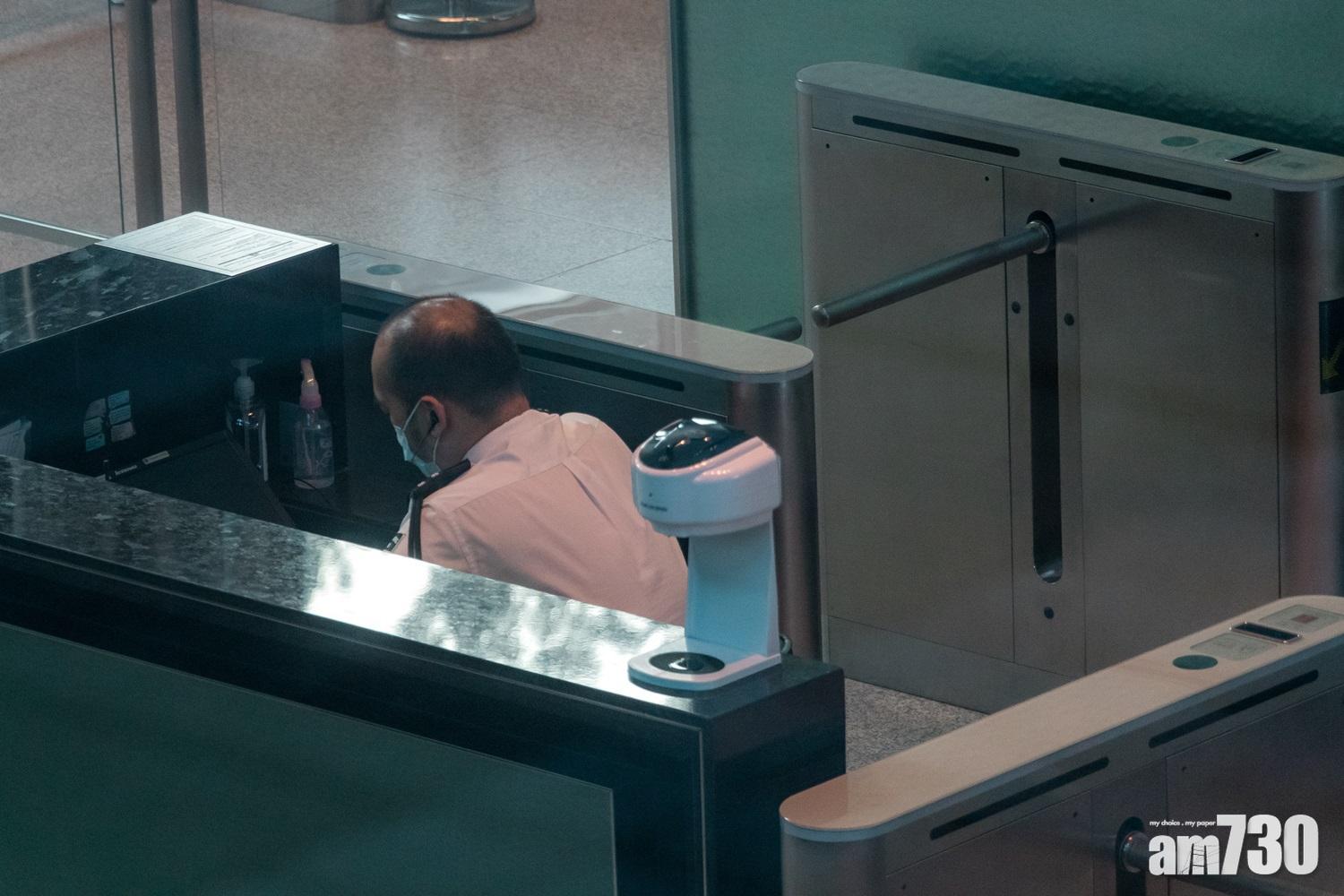 網上熱話｜混熟保安員始知對方原來住豪宅 網友感嘆果真「人不露相」