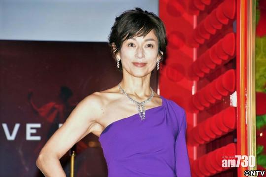 鈴木保奈美離婚後首度現身 主持聖誕亮燈