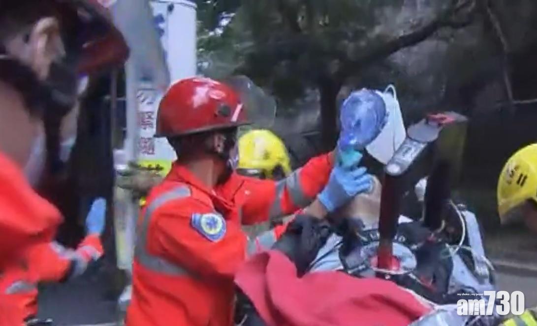 葵涌石籬邨單位起火　男住客昏迷送院