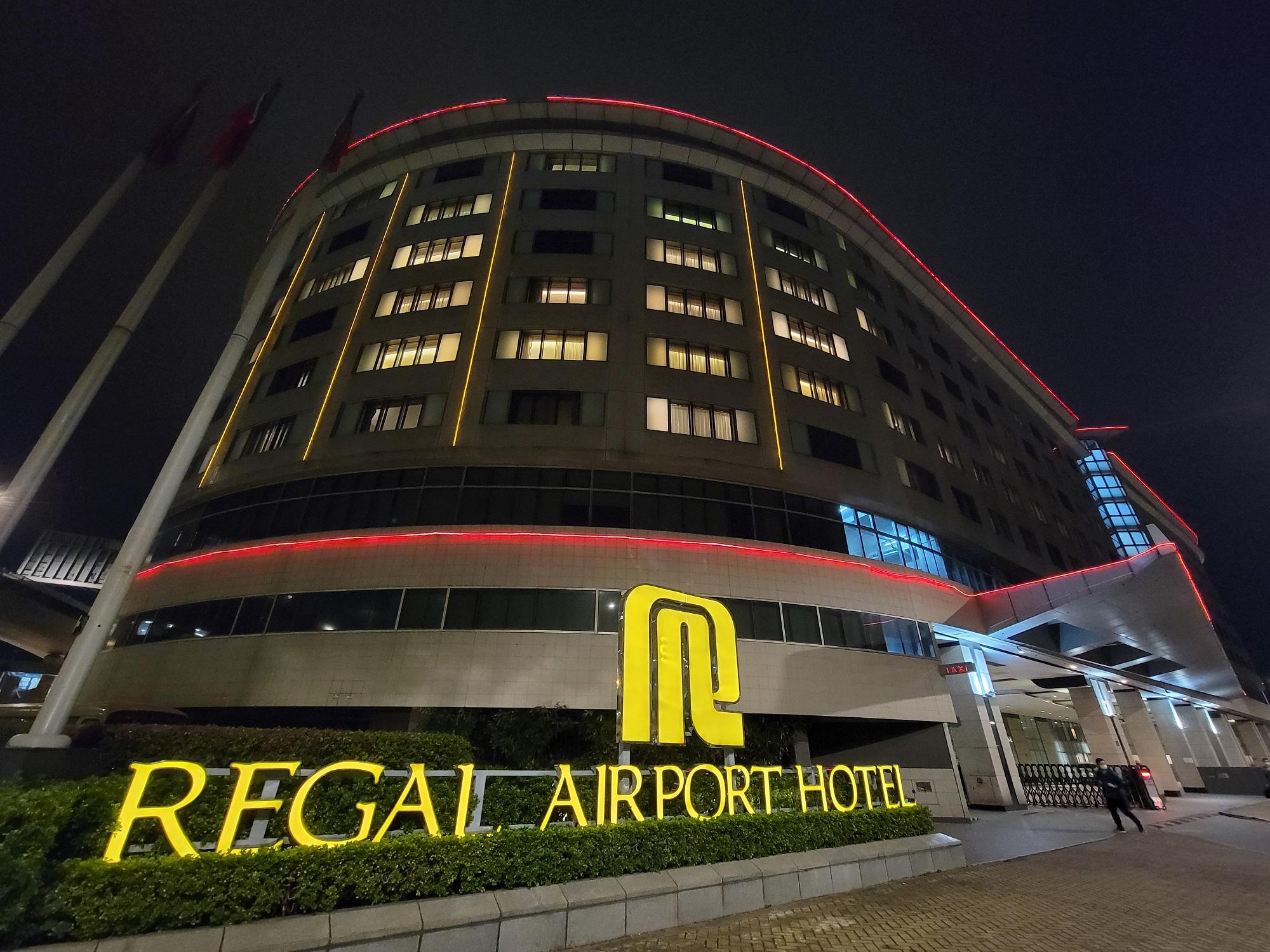 新冠肺炎｜港增6宗輸入個案　戴「自私口罩」男證染新變種