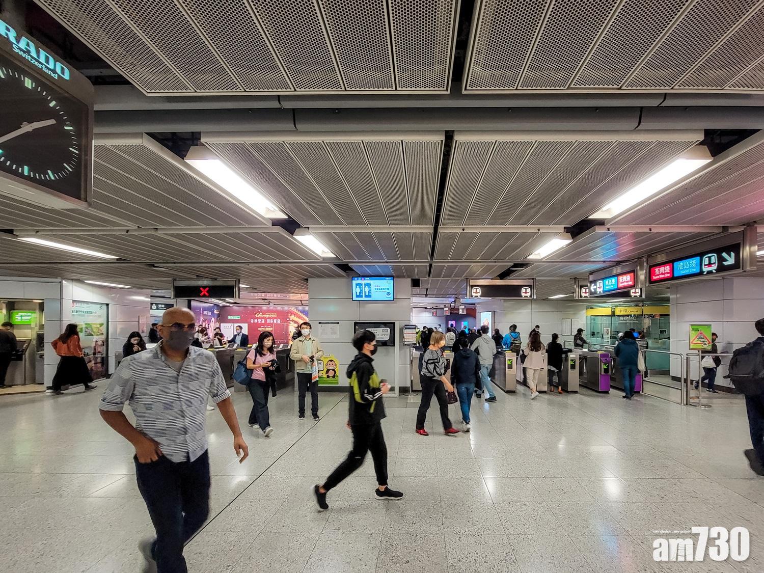 歡度佳節｜港鐵本周起4個周末加強服務 除夕夜尾班車延後1小時