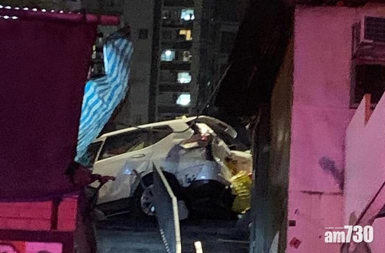 中環士丹頓街私家車溜後撞8人兩女昏迷