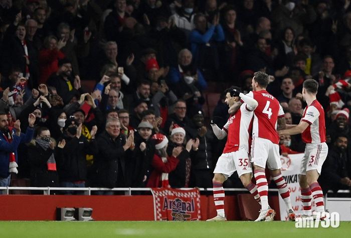 英超︱阿仙奴兩球贏韋斯咸升上前4　屈福特球員染疫比賽延期