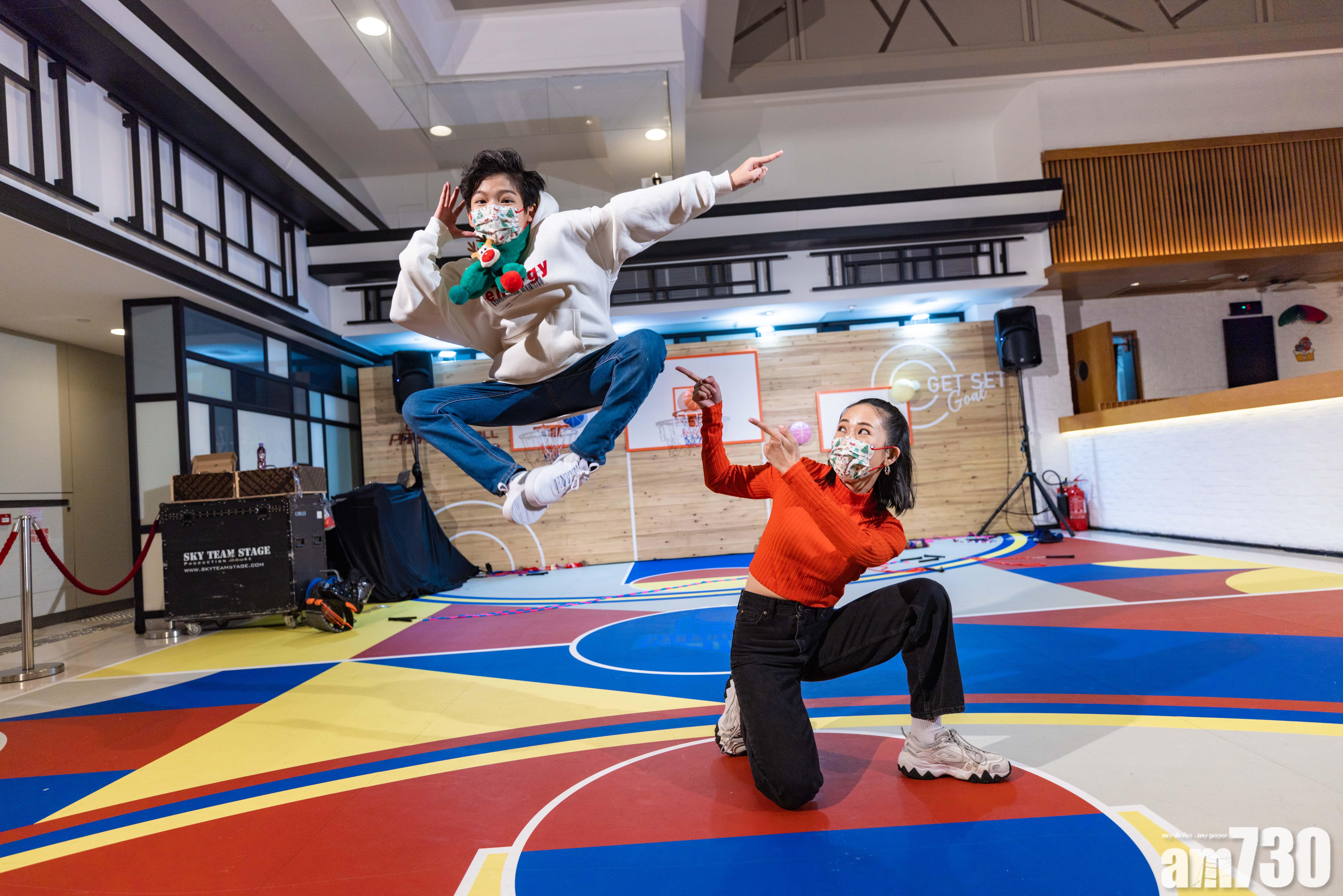  《狂舞派3》劉敬雯偕劉小華跳住迎聖誕