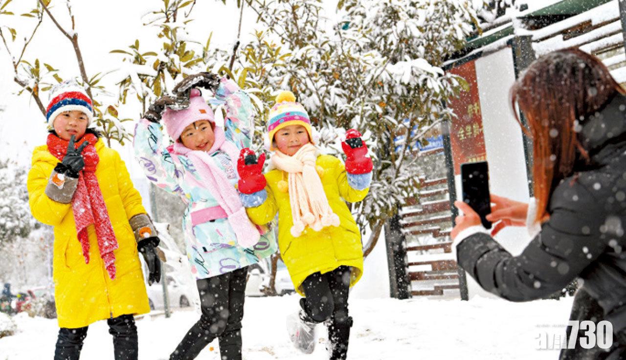 三孩政策｜倡每年多印2萬億鈔票鼓勵生育 內地網紅經濟專家被禁言