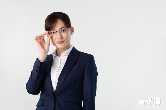 綾瀨遙首演律師 追查前度死亡之謎