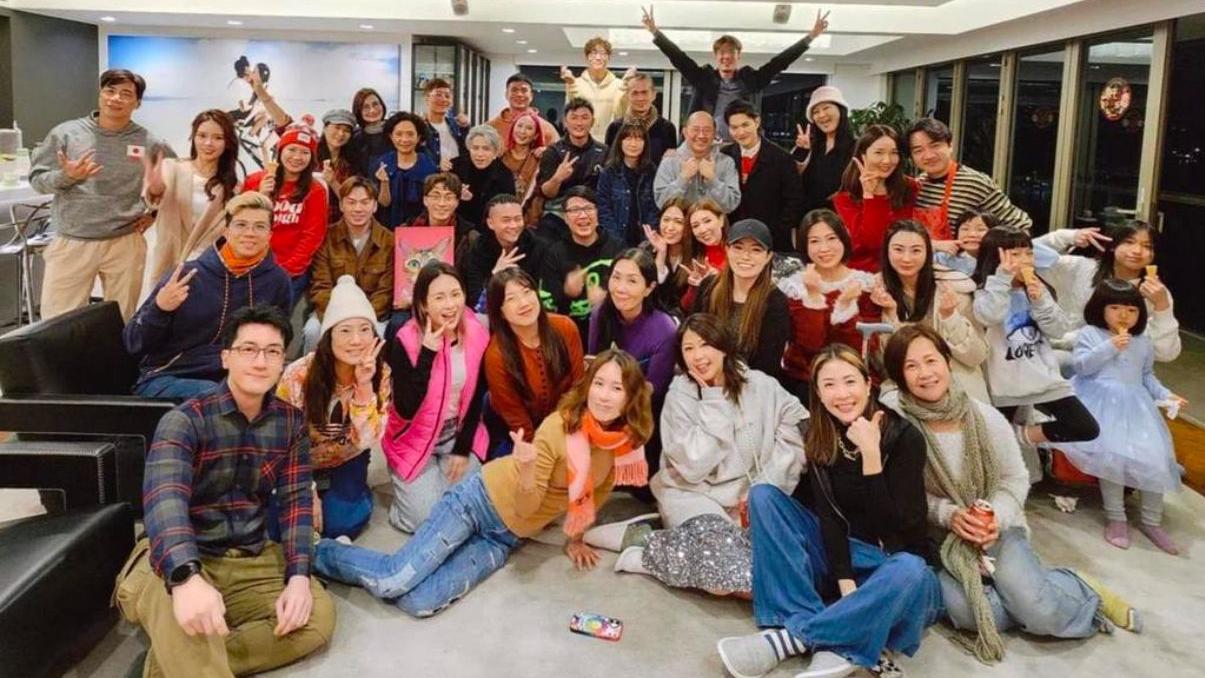 王祖藍大方好客邀半百團友飯聚　李亞男名下逾億豪宅內部曝光開揚又闊落