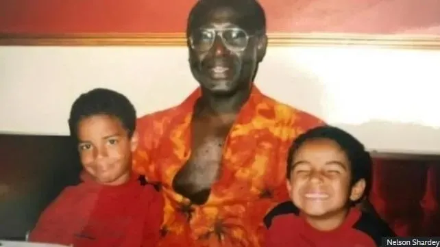 男子赴英留學結婚生仔買樓 做過陪審員拎過好市民 46年後被告知仍是「黑戶」