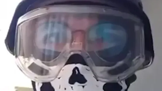 土耳其少年扮「納粹電玩角色」闖清真寺　開直播「瘋狂斬人」釀5傷