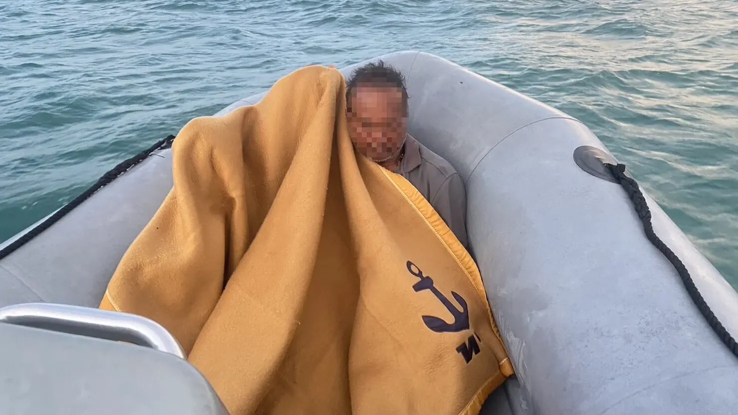 泰國落海船員「漂流4天」奇蹟獲救　海面漂來神秘「甘蔗汁」助逃死劫