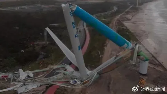 摩羯颱風襲海南島　一排風力發電機倒塌估損失6000萬元人民幣