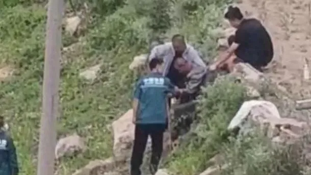 山西男不滿修馬路「挖了他家祖墳」　持刀刺殺主導官員