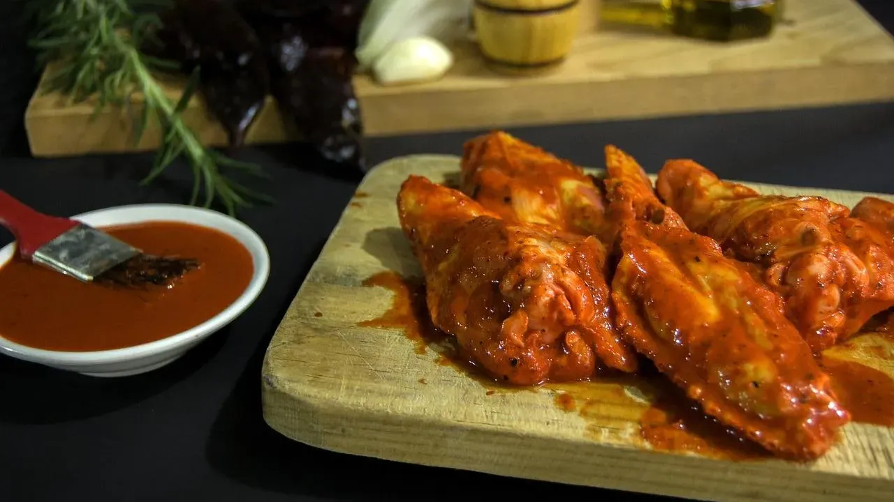 美國女學生被烤肉醬燙傷怒告餐廳　獲2000萬天價賠償